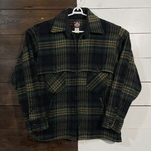 Johnson Woolen Mills Jacket Vintage Wool Green Plaid  Double Cape Medium Hunting